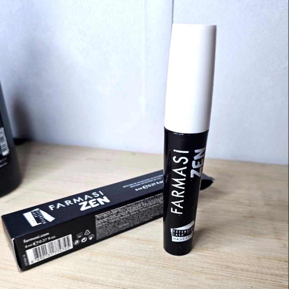 Farmasi Zen Masscara Black